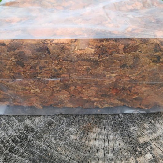 COMPRESSED 4.5KG WASHED COCO HUSK CHIPS